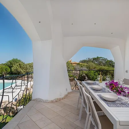 Villa Adele, Con Piscina A 700 Mt Dal Mare Monte Petrosu