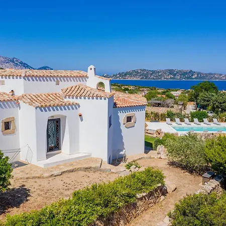 Adele, Con Piscina A 700 Mt Dal Mare Vila Monte Petrosu