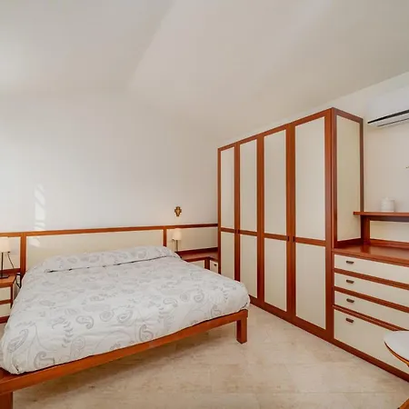 Vila Adele, Con Piscina A 700 Mt Dal Mare